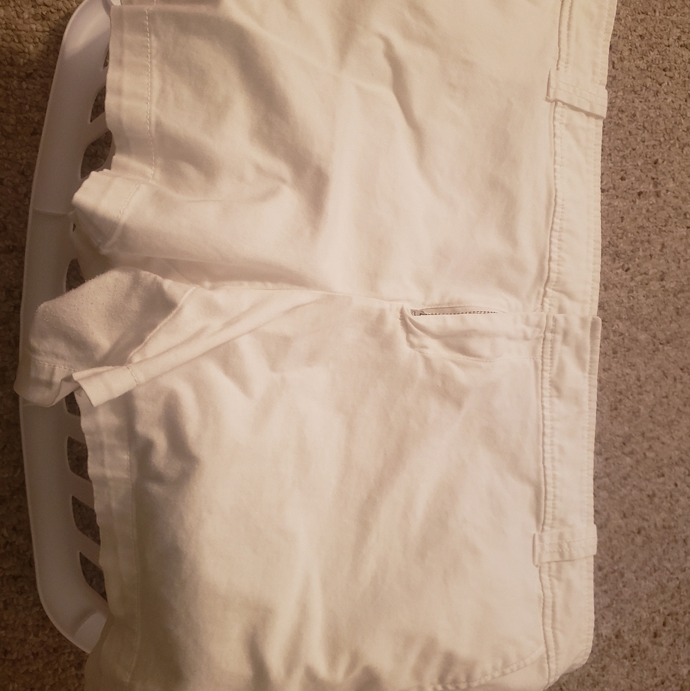 White shorts  new york and company